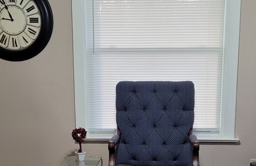 West Plaza House | Great Family Home - Perfect Plaza Location
