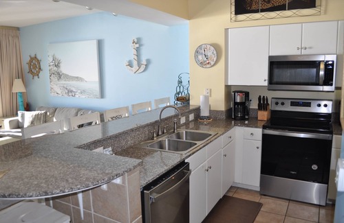 Panama City Beach Condo | Great Family Adventure 2 bedroom with a 3rd bunk room with attached 1/2 bath