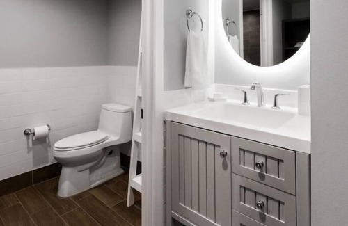 Marathon Resort | Great Find! Two Design Units for 8 Guests, Pool, Tennis, Parking, Marina