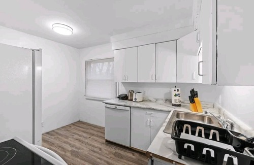 Detroit House | Great for long time stay, spacious and cozy