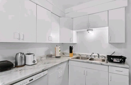 Detroit House | Great for long time stay, spacious and cozy