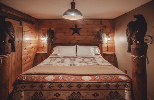 Rockbridge House | Great Frontier Cabin at American Heartland Cabins