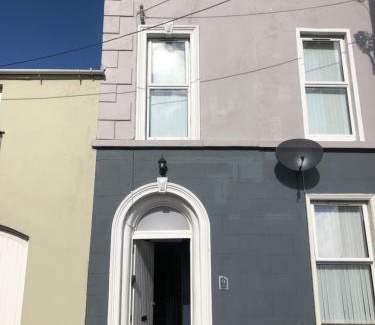 Warrenpoint Apartment | Great Georges Apartments In association with Great Georges Duplex apt for larger groups