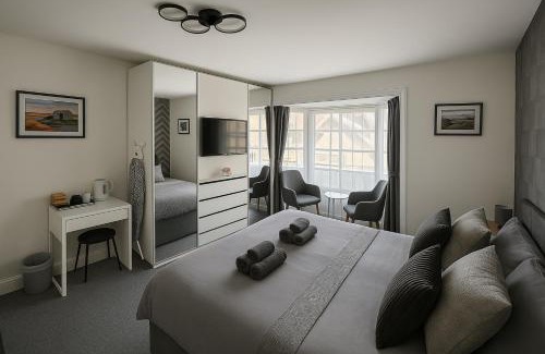 Weymouth Hotel | Great Georges Retreat Central Weymouth Beach Contactless Smart Accommodation
