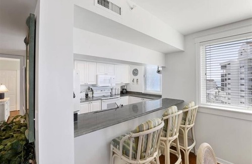 Park Shore Condo | Great Gulf views from this 8th floor condo - WS0801