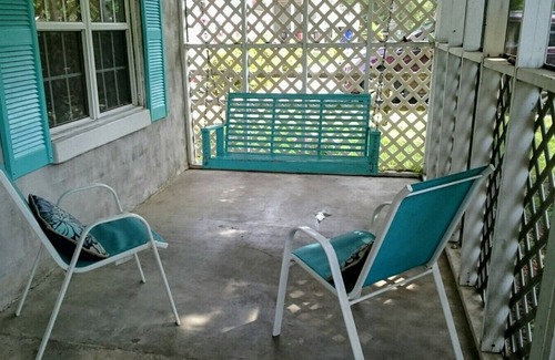 Tranquil Harbour Cottage | Great home for the working traveler. Short term or long term is welcome.