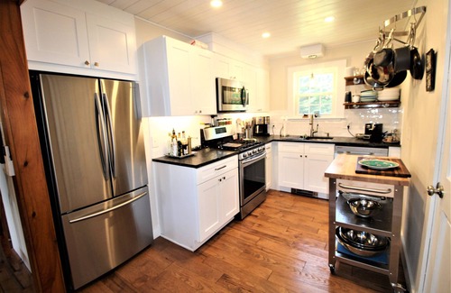 Brewster House | Great Home With Large Yard 300 Yards To Sheep's Pond (2277)