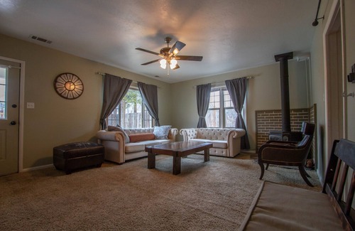 Ogden House | Great house for family and pets, close to everything!