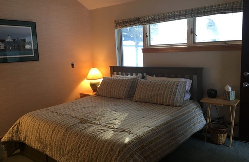 Killington Condo | Great King Bed studio, close to lifts, spa, indoor pool and great restaurants!