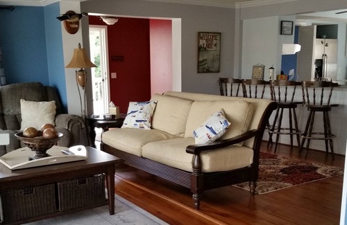 Dewy Rose House | Great Lake Hartwell Home with deep water access and quiet cove.