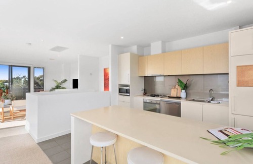 Torquay House | Great Location and views of the famous The Sands Golf Course- 5min walk to beach