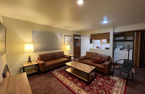 Mammoth Lakes House | Great Location Clean, Quiet, 2BR. New Furniture