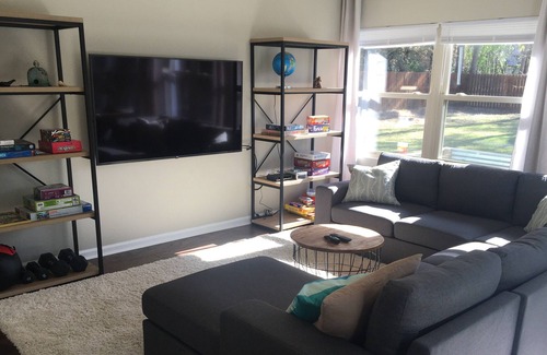Wilmington House | Great Location close to Beach and downtown!