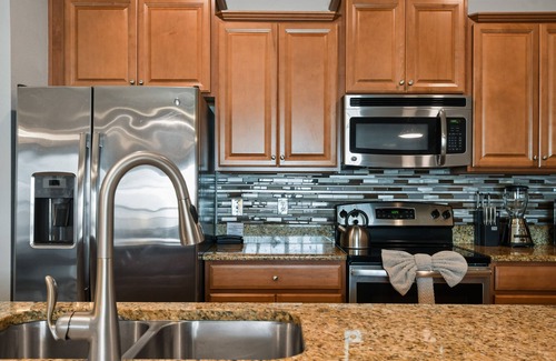 Kissimmee House | Great Location! Disney-Universal-Kid Gear-Free Pool Heat-Lake view- Family Fun