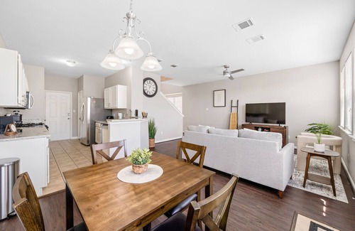 Barker House | Great Location | Fast Wifi | 3BRD Houston Home