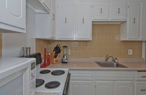 Ocean City Condo | Great Location for your vacation. Very Pet Friendly!. Close to Boardwalk/Beach.