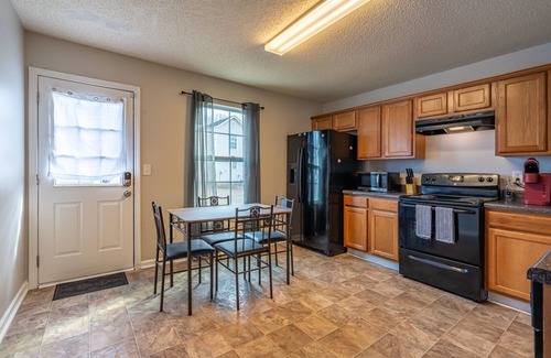 Cartersville House | Great Location, Great Value — 10%/15% Deals