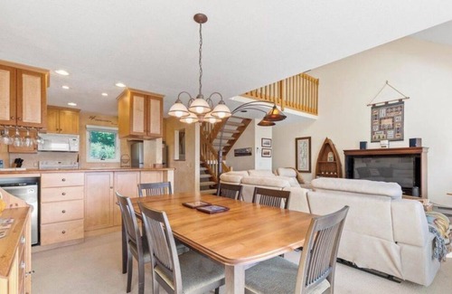 Bolton Landing House | Great location in Bolton Landing