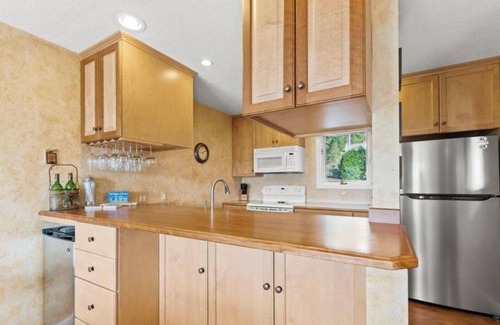 Bolton Landing House | Great location in Bolton Landing
