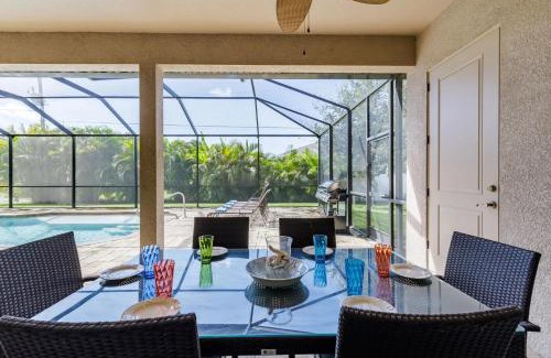 Pelican House | Great Location, Minutes to the Beach, Two Heated pools , sleeps 17! - Pelican Junction - Roelens
