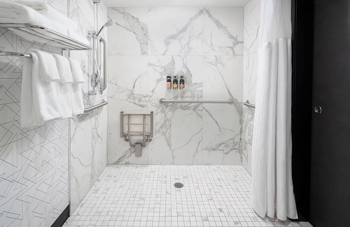 Riverside Hotel | Great Location Near Spokane Convention Center! 2 Pet-Friendly Units
