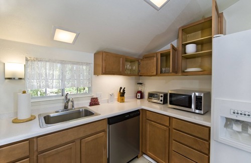 Heritage Cabin | Great Location-walking distance to downtown; quiet; historical district