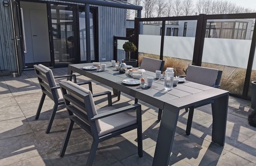 Breskens House | Great, modern chalet 'TIMEOUT' with fenced plot & AirCo near the beach