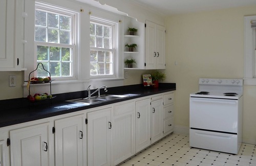 Mooresville House | Great Mooresville location, Perfect for longer-term Guests Who Want A Home Feel