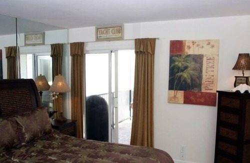 Hollywood Condo | Great New Rates!! Book Your Stay Today!