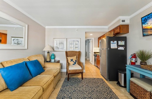 Avalon Condo | GREAT OCEAN VIEWS from this second floor condo