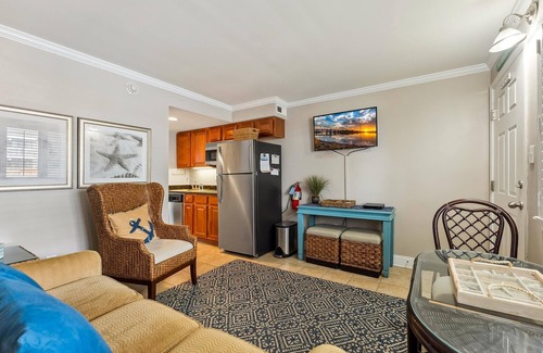 Avalon Condo | GREAT OCEAN VIEWS from this second floor condo