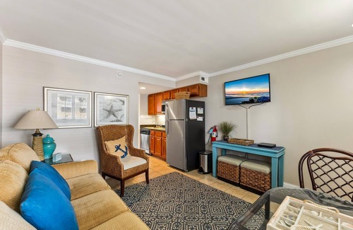 Avalon Condo | GREAT OCEAN VIEWS from this second floor condo