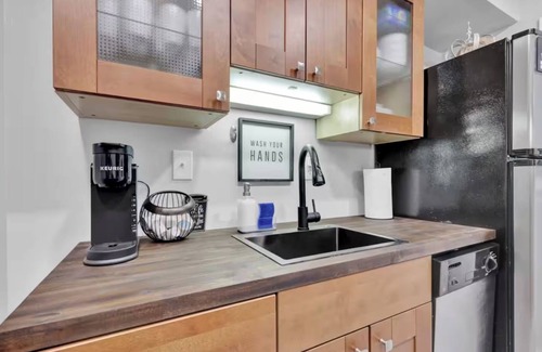 Potomac West House | Great place to stay in Alexandria, close to the Metro and parking for two vehicles.