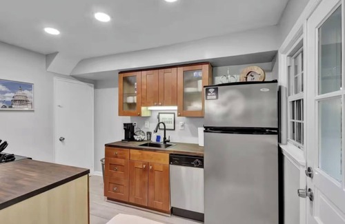 Potomac West House | Great place to stay in Alexandria, close to the Metro and parking for two vehicles.