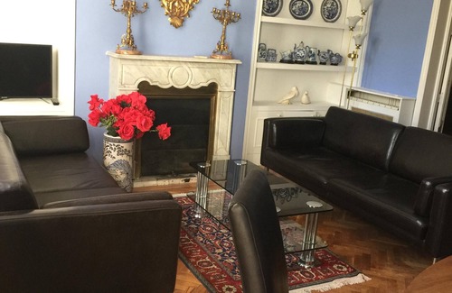 Palacio Condo | Great Plaza de Oriente apartment, in front of the Royal Palace, 6 pax