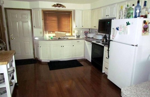 Lake Harmony Ski Chalet | Great Property with Lakeview/Lake Access - Steam Room, Sauna