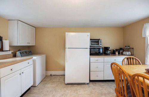 Hamilton Apartment | Great Space to be Together and Spread out
