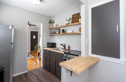Speedway House | Great Speedway location with huge garage. 1-2 blocks from Lot 2 entrance to IMS