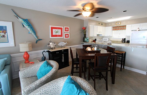 Orange Beach Condo | Great time for a Getaway! The weather is nice for a beach stroll. 👣