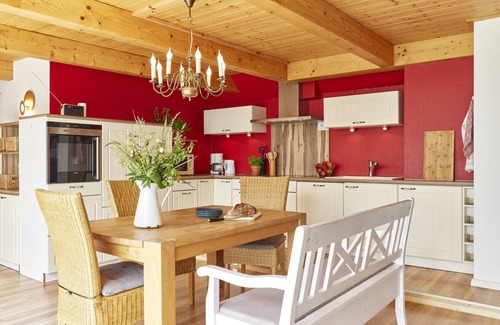 Fehmarn Apartment | Great view of the Fehmarn Sund bridge and garden