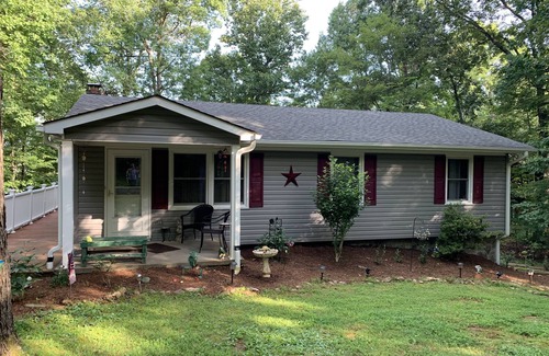 Moneta House | Great Waterfront w/Sandy Beach, Bar, Billiards, Foosball, Kayaks, Canoe, WiFi