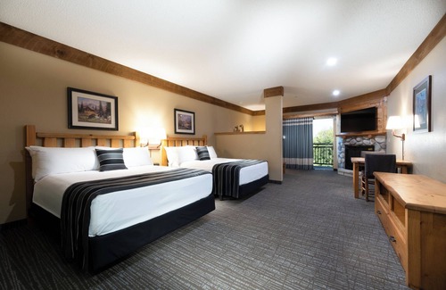 Niagara Falls Resort | Great Wolf Lodge Niagara Falls
