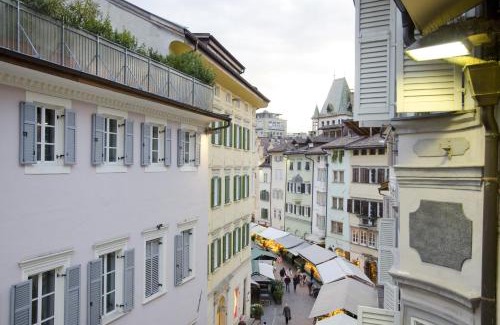 Old Town Apartment | Green Apartment