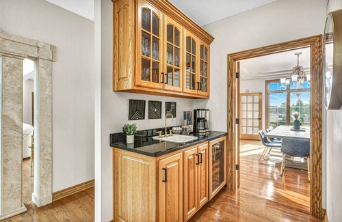 Green Bay Apartment | Green Bay Oasis - Private Resort