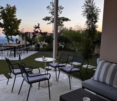 Jala House | Green Coast Palase 241