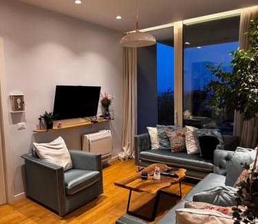 Jala House | Green Coast Palase 241