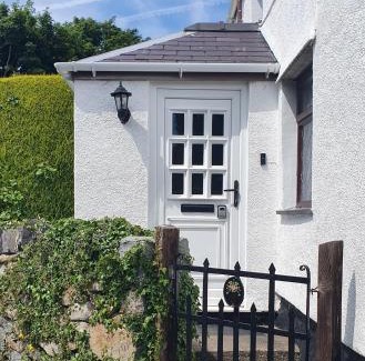 Bangor House | Green Cottage - Snowdonia