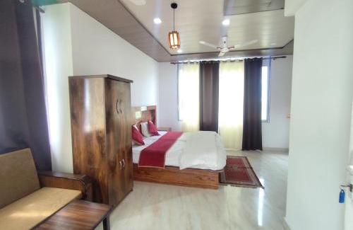 Dehradun Hotel | Green Dandi Homestay