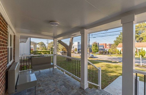 Hapeville Cottage | Green Door In Hapeville #1n