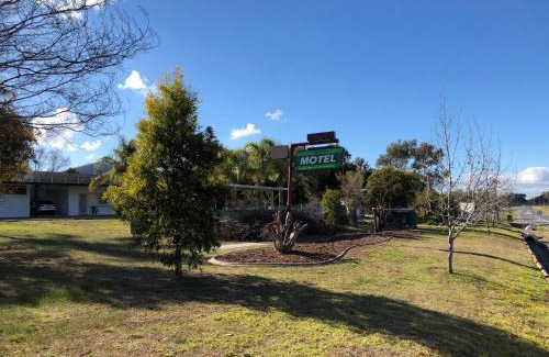 Lavington Hotel | Green Door Motel